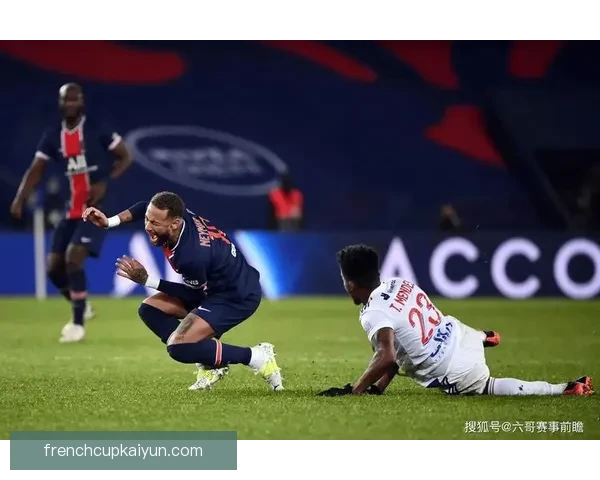 赛事前瞻：专家解读即将到来的热门对决，竞争力提升值得关注