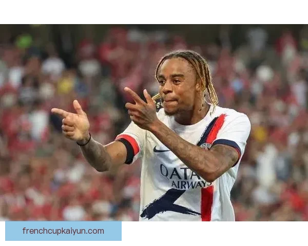 恩里克战术体系适配巴黎圣日耳曼近期表现稳健